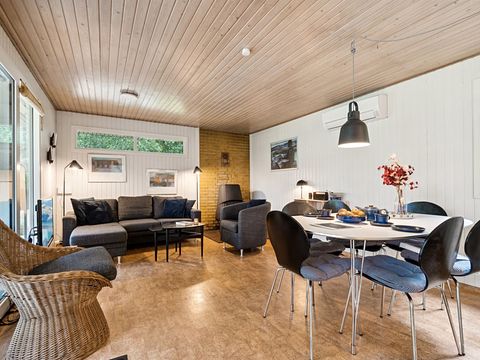Hyggeligt feriehus ved kysten nær Aakirkeby - 3