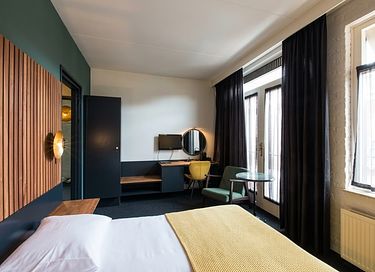 Hotel aan de gracht in historisch Dokkum - 17