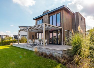Modernes Ferienhaus (8p) in der Nähe des Wassers