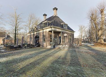 Slapen op de hooizolder van een oud koetshuis - 20