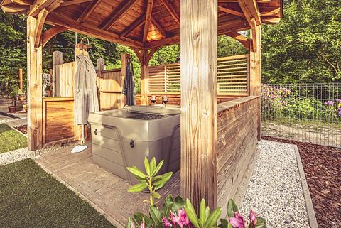 Romantic wagon with luxury private spa - 3
