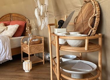 Glamping dome met hottub en uitzicht - 8