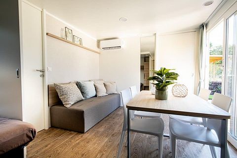 Knus Tiny House op een bosrijk vakantiepark - 2