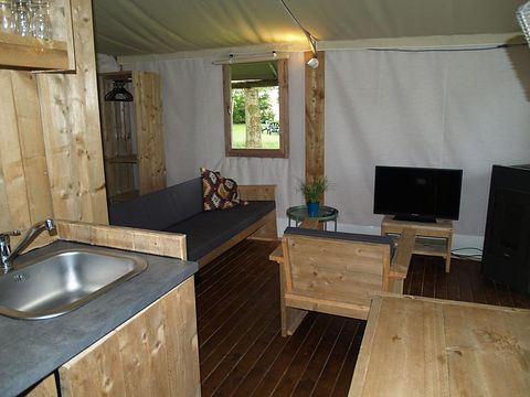 Glamping tent surrounded by beautiful nature - 4