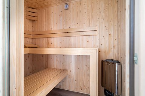 Vacation cottage with sauna in vacation park - 2