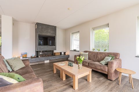 Spacious 10-person vacation villa on Texel - 3