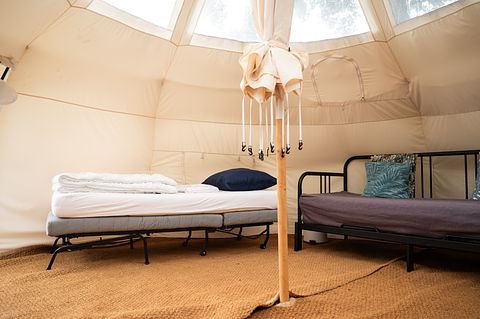 Glamping tent with a view of the stars by the sea - 2