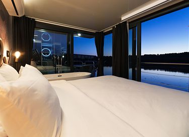 Luxe watersuite met bubbelbad  - 12