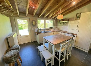 Ruime villa met zwembad, sauna en grote tuin - 13