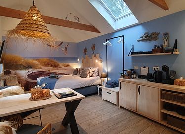 B&B with beach - 38