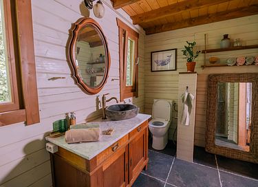 Attractive log cabin close to beach and sea - 8