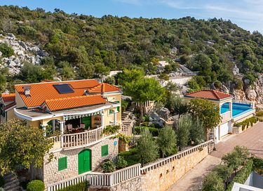 Logement de vacances avec vue panoramique sur la mer