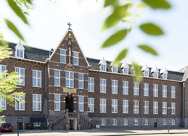 Boutique hotel in voormalige school in Breda - 1