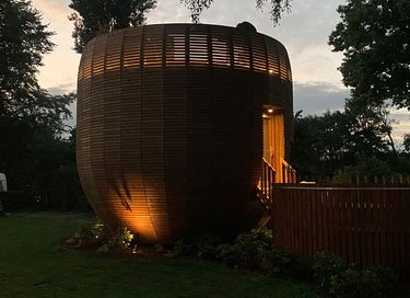 Chalet design avec bain à remous, sauna et terrasse sur le toit - 27