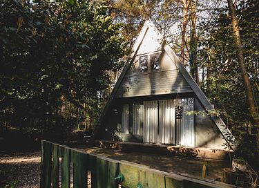Schönes Waldhaus mit romantischer Badewanne - 2