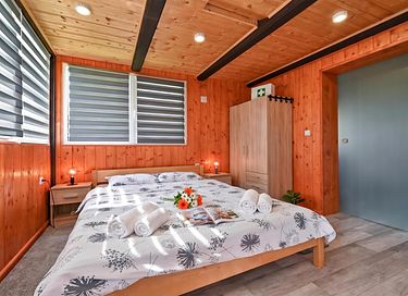Rural wellness house with pool - 18