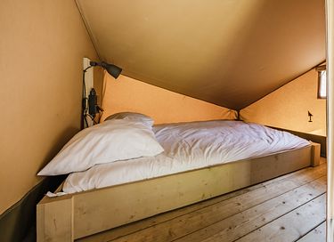 Tente de glamping spacieuse avec poêle confortable - 16