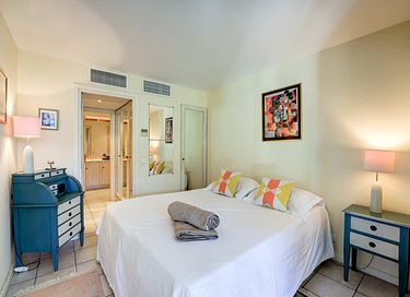 Logement de vacances moderne et luxueux avec piscine privée - 4