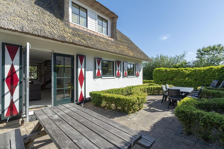 Nice family holiday home near beach - 1