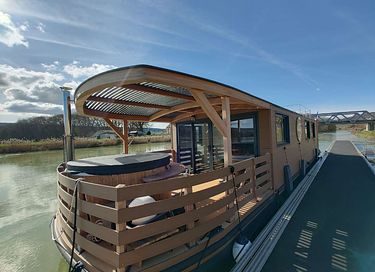 Woonboot met hottub in de Champagne streek - 2