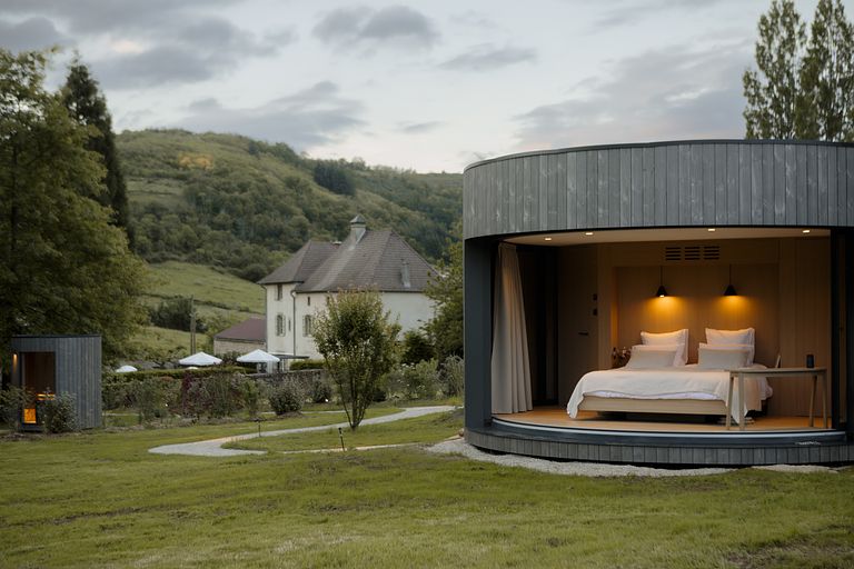 Panoramic suite in Burgundy - 1