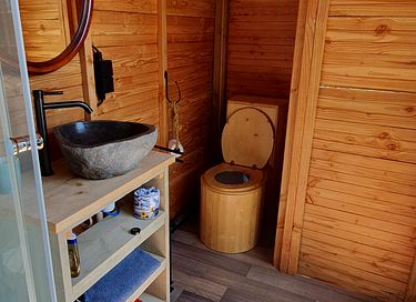 Glamping-Zelt mit Whirlpool und toller Aussicht - 18
