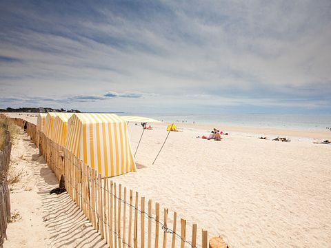 Vakantiehuis met terras aan het strand - 2