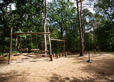 Blokhut midden in het bos op leuke camping - 16