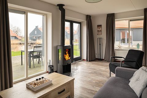 Water villa in Friesland for 2 to 4 people - 2