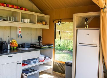 Luxe kamperen aan meer in Frankrijk - 10