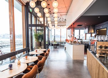 Luxury suite in Amsterdam right on the river - 6