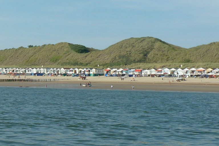 Knus slaaphuisje op het strand in Zeeland - 1