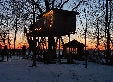 Splendide cabane à arbres en Frise - 2