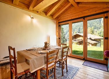 Chalet tussen de bergen met uitzicht - 16
