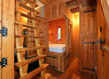 Unique forest cabin in a nice vacation park - 13
