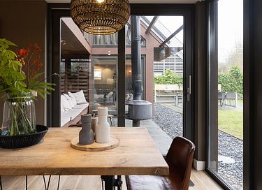 Luxury holiday home & wellness close to sea - 11