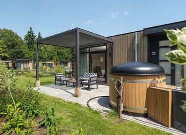 Luxury holiday home with private hot tub - 2