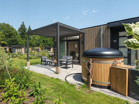Luxury holiday home with private hot tub - 2