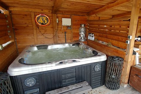 Bosvilla met jacuzzi en unieke zwemvijver - 4