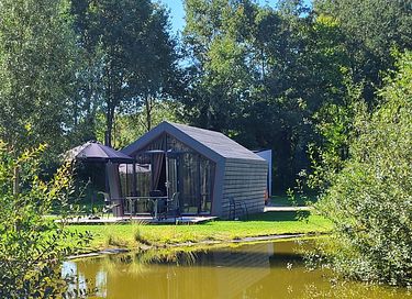 Sfeervol vakantiehuis in groene omgeving