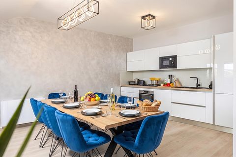 Spacious apartment with sea view and balcony - 3