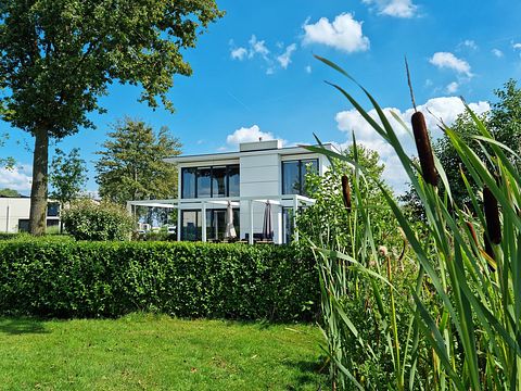 Luxe villa met waterzicht voor 10 personen - 3