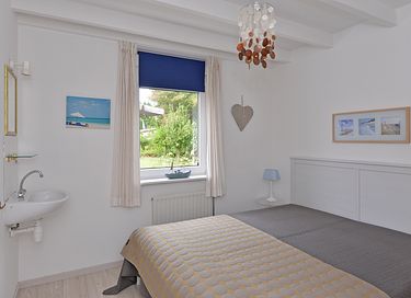 Detached vacation bungalow near the sea - 9