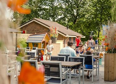 Ferme de vacances spacieuse dans un beau parc - 23