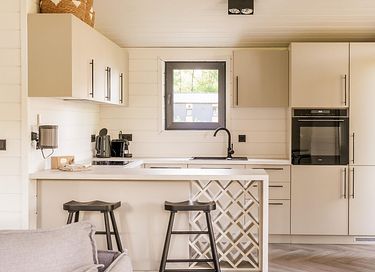 Holiday home with private hot tub and views - 5