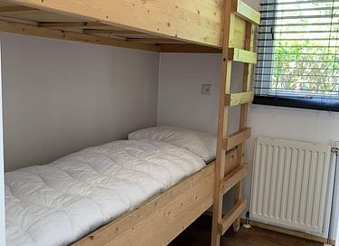 Tiny lodge with terrace in the woods - 12