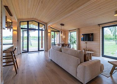 Houten vakantiehuis met meerzicht - 7