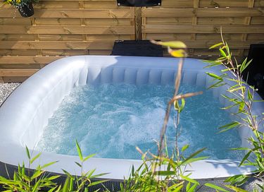 Logement de vacances avec jacuzzi au bord de l'eau - 4