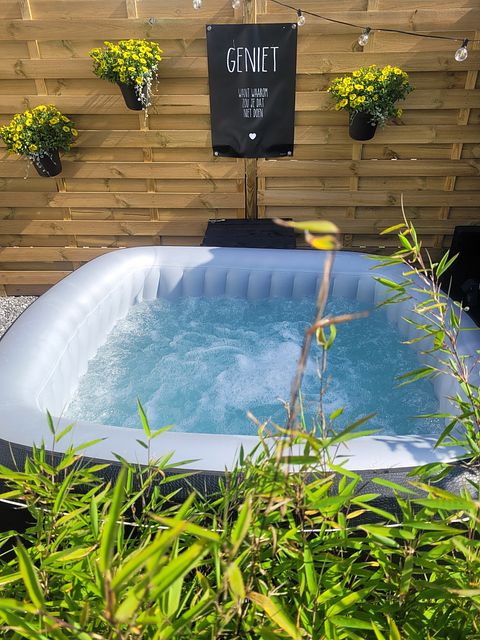 Logement de vacances avec jacuzzi au bord de l'eau - 4