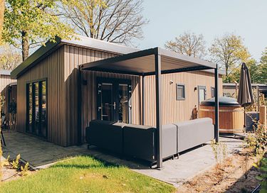 Geräumiges Tiny House mit eigenem Whirlpool - 16